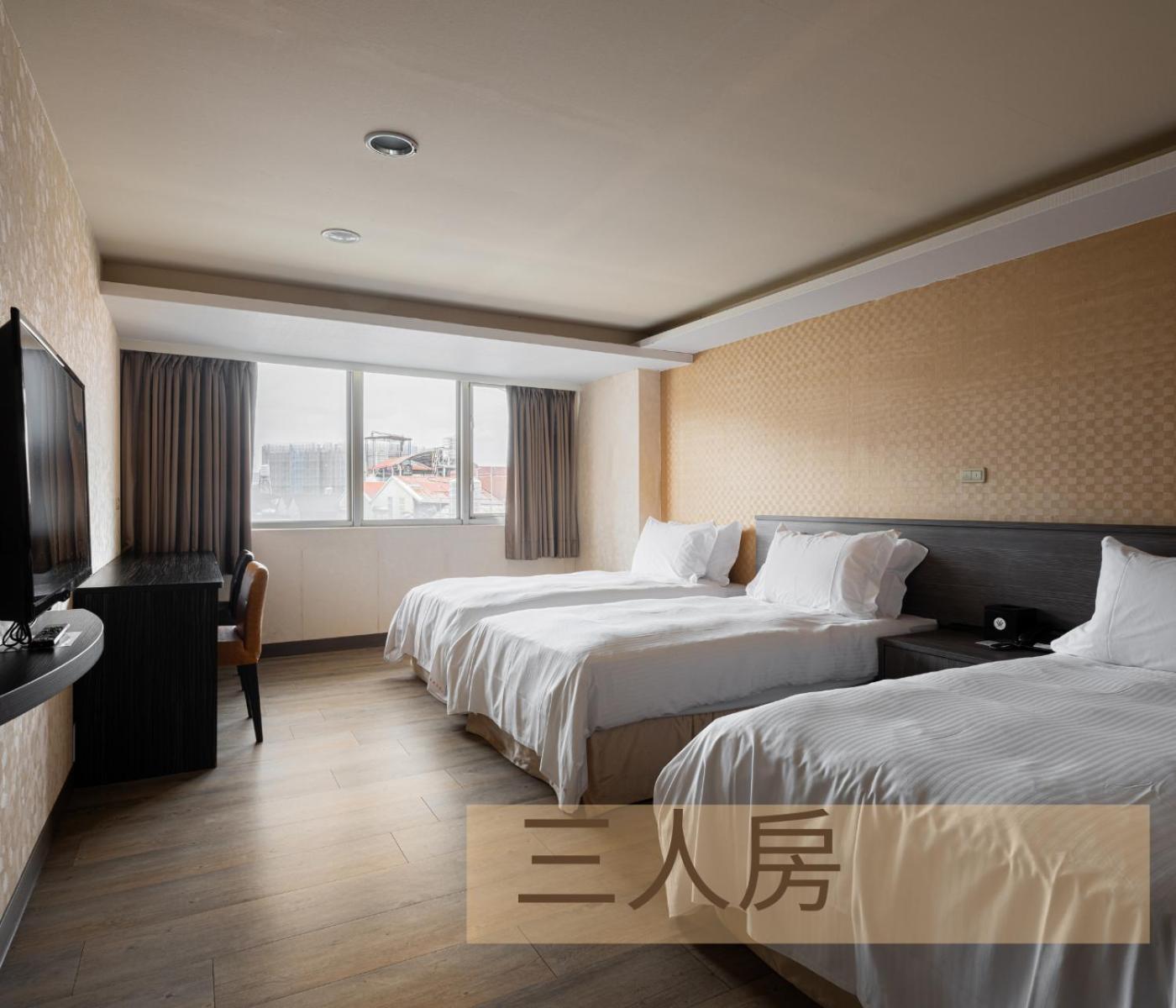 פולי West Hotel מראה חיצוני תמונה