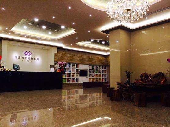 פולי West Hotel מראה חיצוני תמונה